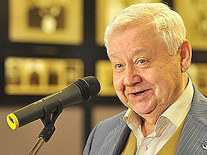 Олег Табаков признался, что стянул ложку на приеме в Кремле
