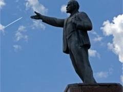 В Сумской области обезглавили Ленина