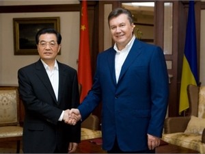 Янукович предложил главе КНР инвестировать в Украину