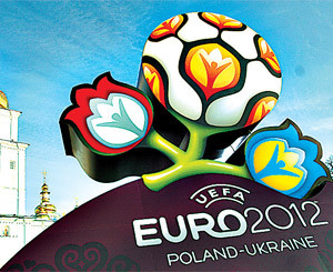 Из-за Евро-2012 начинать  в августе учебный год не будут