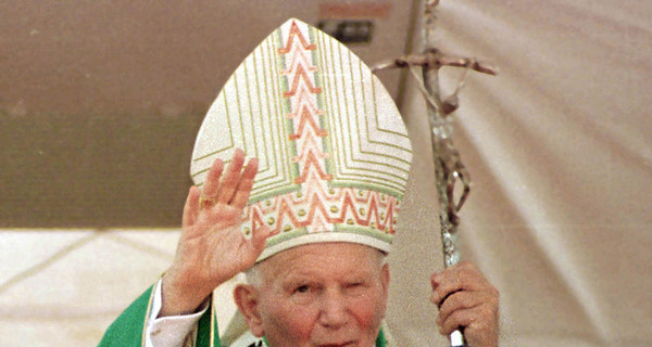 Сегодня в Киев привезли мощи Папы Иоанна Павла II 