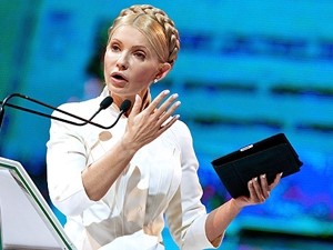 На Крещатике Тимошенко глушат шансоном