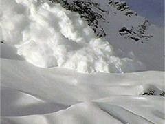 В Альпах лавина сравняла с землей шесть альпинистов