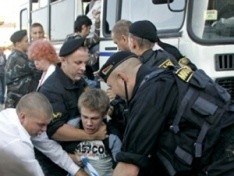 Минская милиция применила слезоточивый газ против участников акции протеста