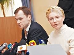 Адвокат Тимошенко сбежал с больничного на суд