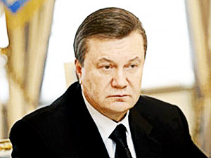 Янукович уволил трех замов министра экономики