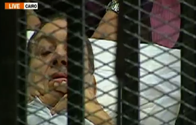 Начался суд над экс-президентом Египта Мубараком