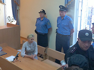 Тимошенко не отдали на поруки церкви