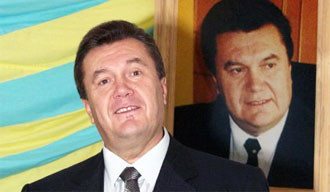 Лесникам купили портреты Януковича на 15 миллионов