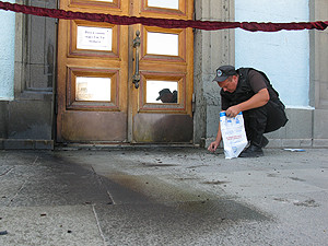 Безработный хотел сжечь здание крымского Совмина