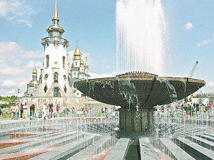 Легендарный фонтан с Майдана заработал в селе под Киевом
