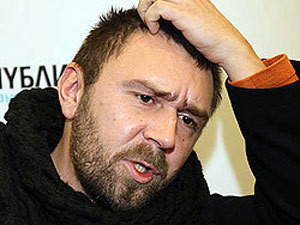 Сергей Шнуров отменил концерт в Тольятти, лишившись передних зубов
