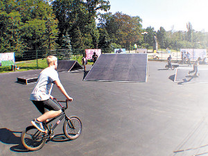Первому киевскому скейт-парку приставили охрану