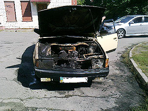 Кто поджигает автомобили в Киеве?