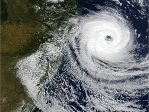 В Японии бушует тайфун, есть жертвы