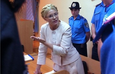 Тимошенко говорит, что ее позитивный имидж не повод возбуждать дело