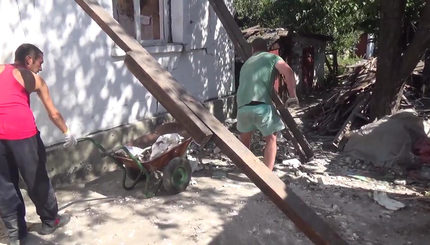 Поселок шахты № 29 в Петровском районе Донецка после обстрела 