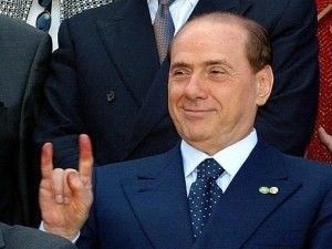 Восьмерых друзей Берлускони обвиняют в поставке проституток для главы правительства Италии
