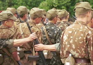 В Харькове офицер отбил солдату селезенку за разговор по мобильному