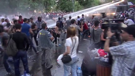 Эксклюзив КП: Разгон митинга в Ереване