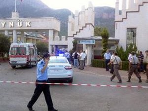 Смертник подорвался в турецкой Анталье: трое погибших