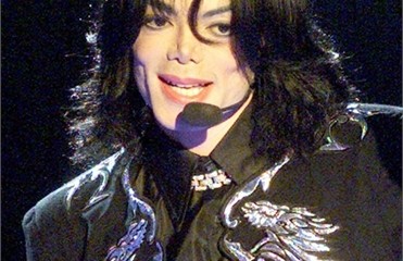В новом альбоме Майкла Джексона хиты поп-короля  поют хором