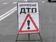 В Киеве автобус смел людей на тротуаре и протаранил пять машин