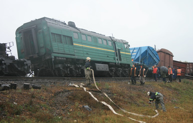 На Одесской железной дороге перевернулся поезд