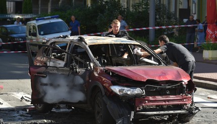 В Киеве вместе с автомобилем подорвали журналиста Павла Шеремета