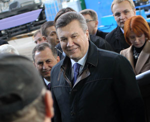 Янукович не против того, чтобы львовский аэропорт был назван именем Бандеры
