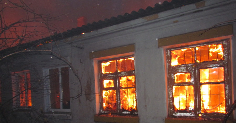 Многоквартирный дом сгорел дотла