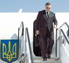 Янукович не может улететь в Польшу из-за тумана
