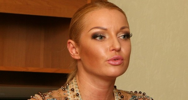 Анастасия Волочкова: Басков ухаживает за мной из-за грусти после развода с Федоровой