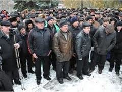 Харьковские чернобыльцы пикетируют Пенсионный Фонд