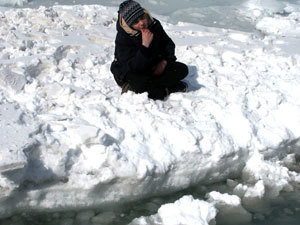 Шестилетний мальчик вытащил двоих детей, провалившихся под лед