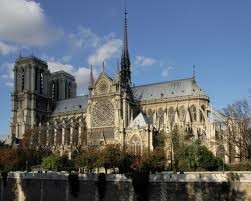 В соборе Парижской Богоматери отслужили панихиду по жертвам Голодомора