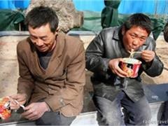 В Китае количество бедняков увеличилось на 100 миллионов за один день
