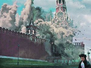 Москва, спаленная пожаром, пришельцу отдана