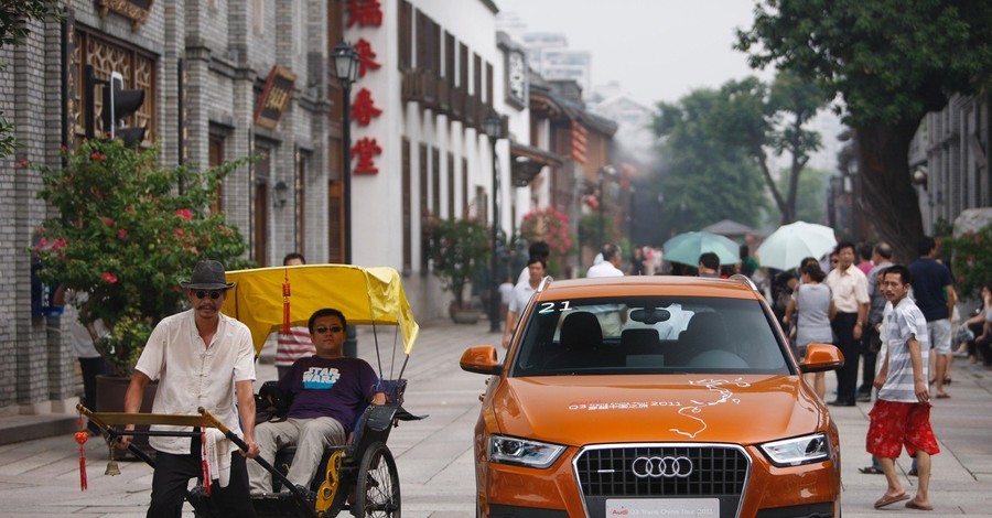 Необычный тест-драйв Audi Q3 нового поколения через весь Китай