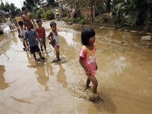Более тысячи человек погибли во время шторма на Филиппинах