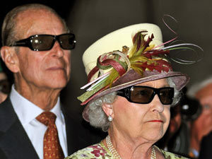 Муж британской королевы был госпитализирован с грудными болями