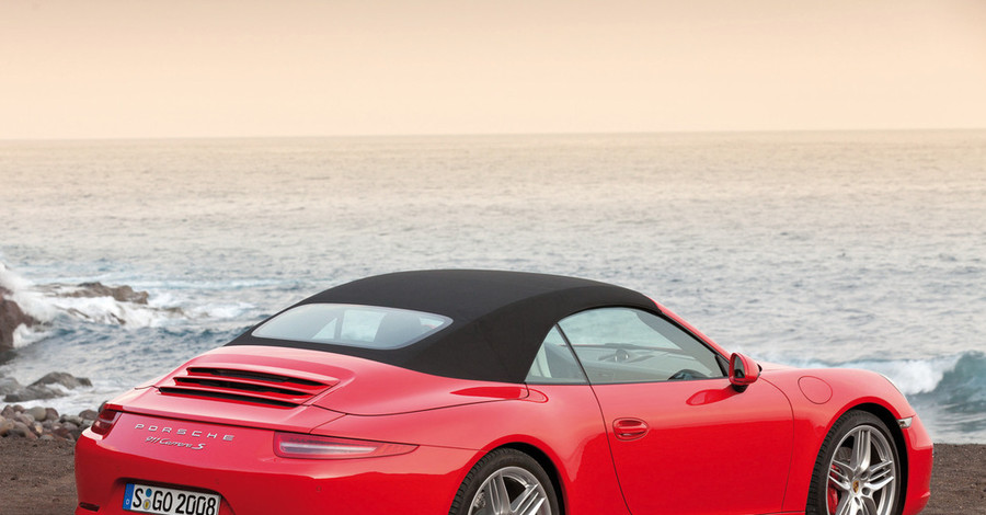 Официальная премьера кабриолета Porsche 911 состоялась в Детройте 