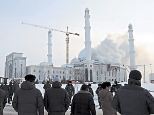 В день выборов парламента в Казахстане сгорела главная мечеть 