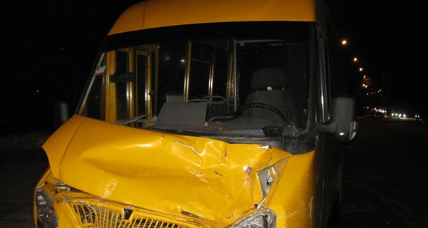 В Сумах пассажирский автобус столкнулся с автомобилем