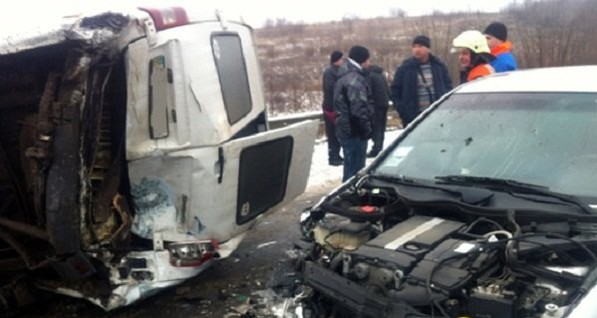Тройное ДТП на трассе Киев-Чоп: столкнулись два 