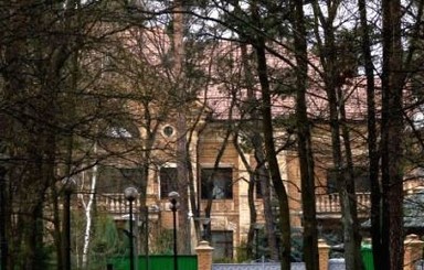 Ющенко не собирается съезжать с госдачи в Конча-Заспе