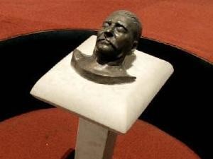 Бронзовая посмертная маска Сталина ушла с молотка