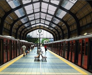 Сравниваем метро в Киеве и Афинах: наш дешевый проезд против их оформления станций
