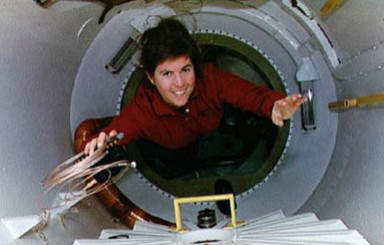 В США умерла женщина-астронавт NASA Дженис Восс
