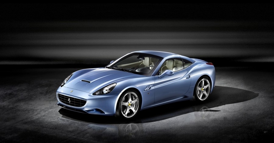 На автосалоне в Женеве  Ferrari покажет обновленную версию  California